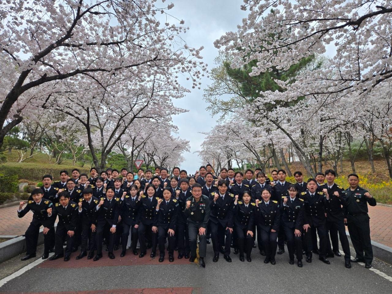 학군단 단체사진.jpg 첨부 이미지